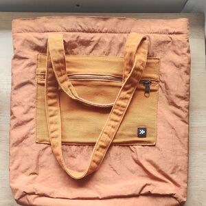 Thread Utility Tote Bag In Honey